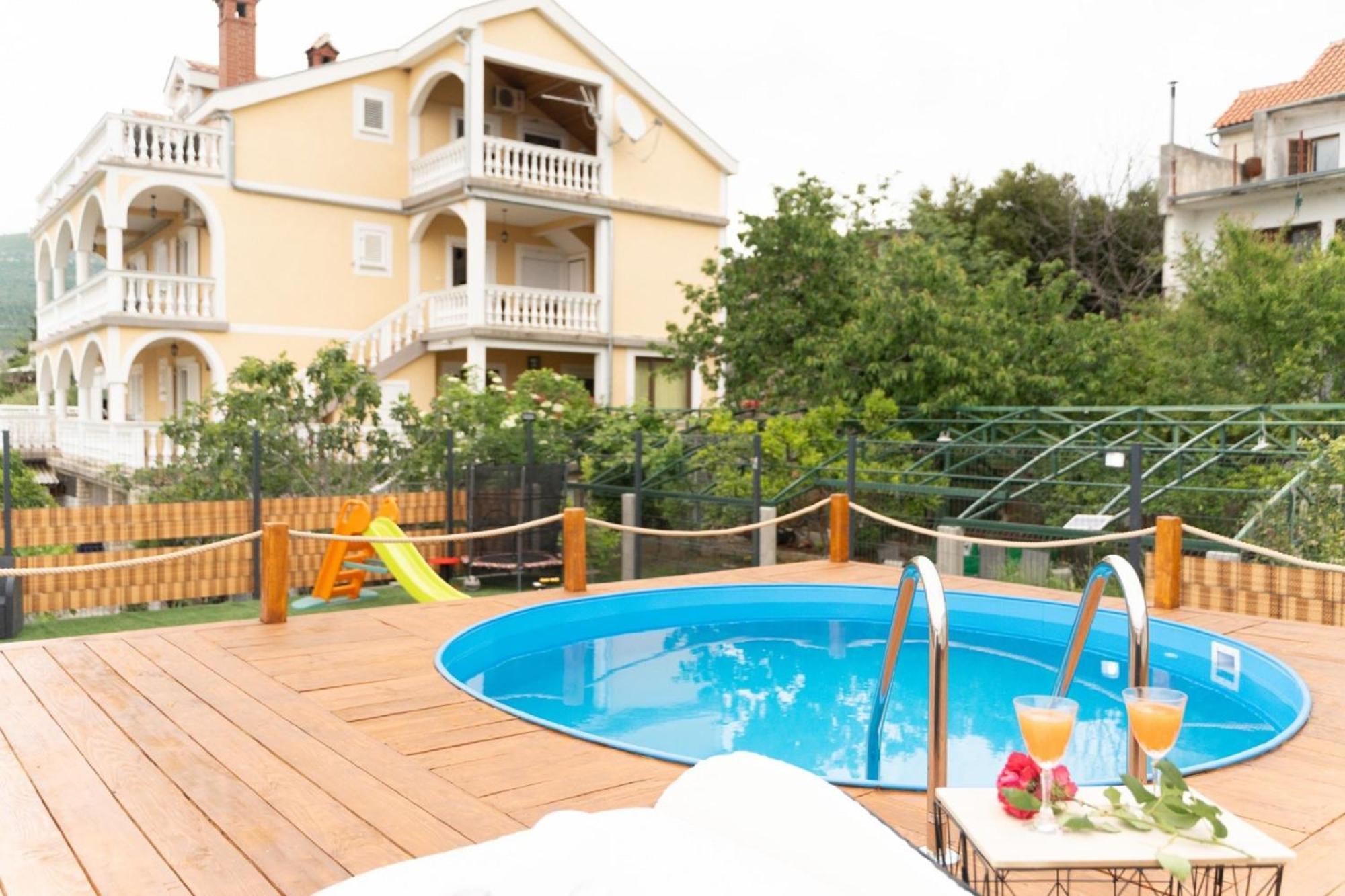 Apartments Milic Gornji Karin Exterior foto